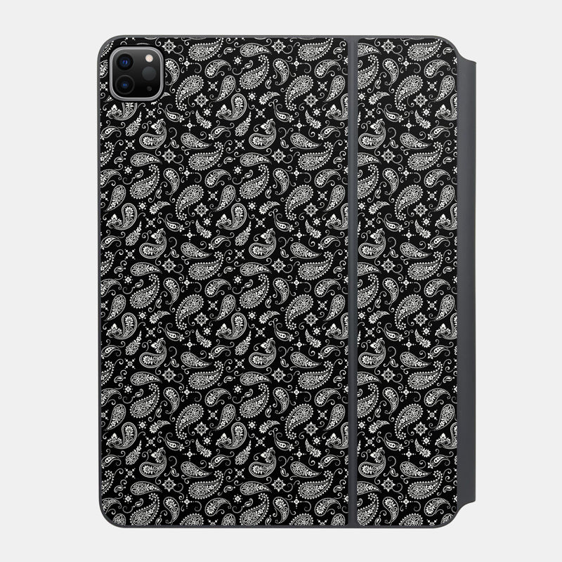 Black Paisley Essential