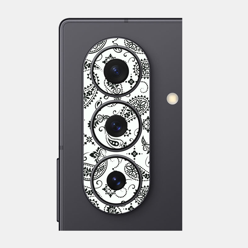 White Paisley Pack of 2