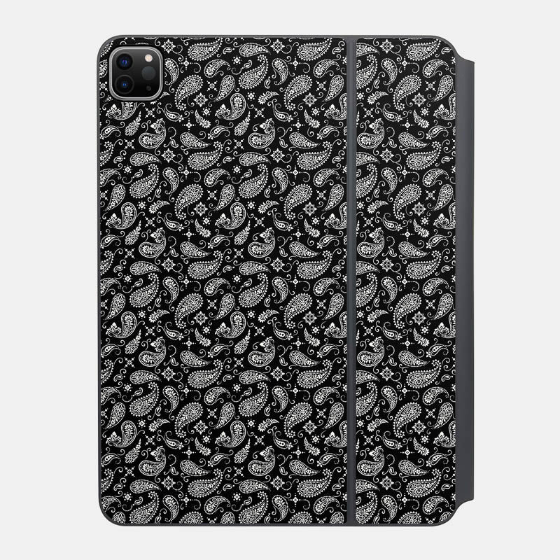 Black Paisley Essential