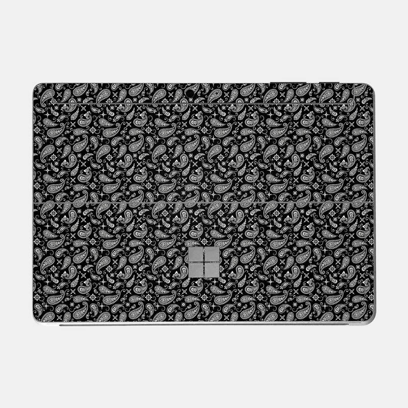 Black Paisley Essential