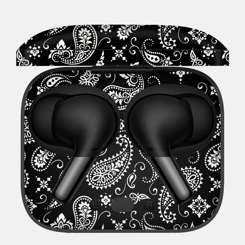 Black Paisley Full Body