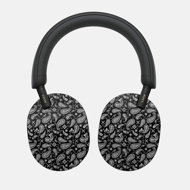 Black Paisley Full Body