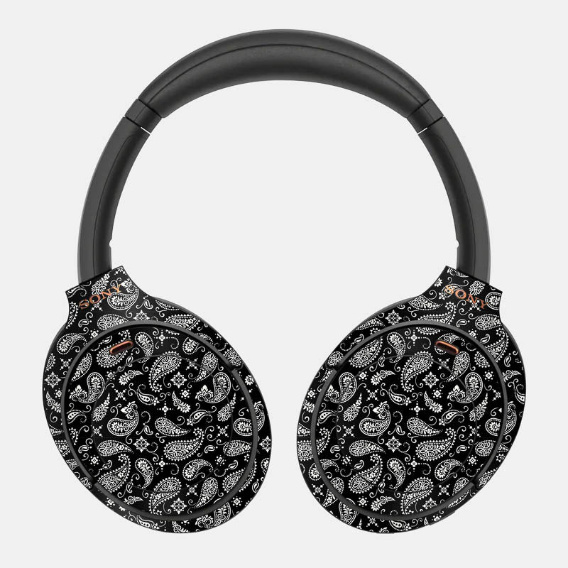 Black Paisley Full Body