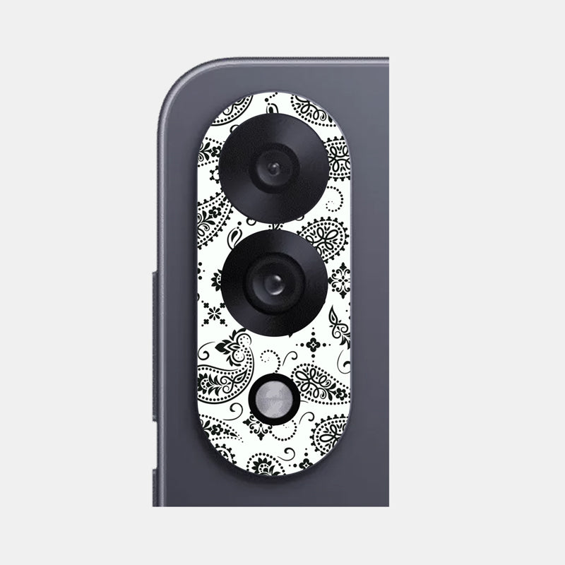 White Paisley Pack of 2