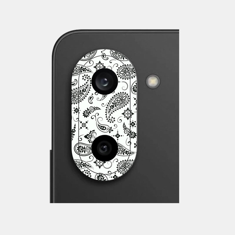 White Paisley Pack of 2