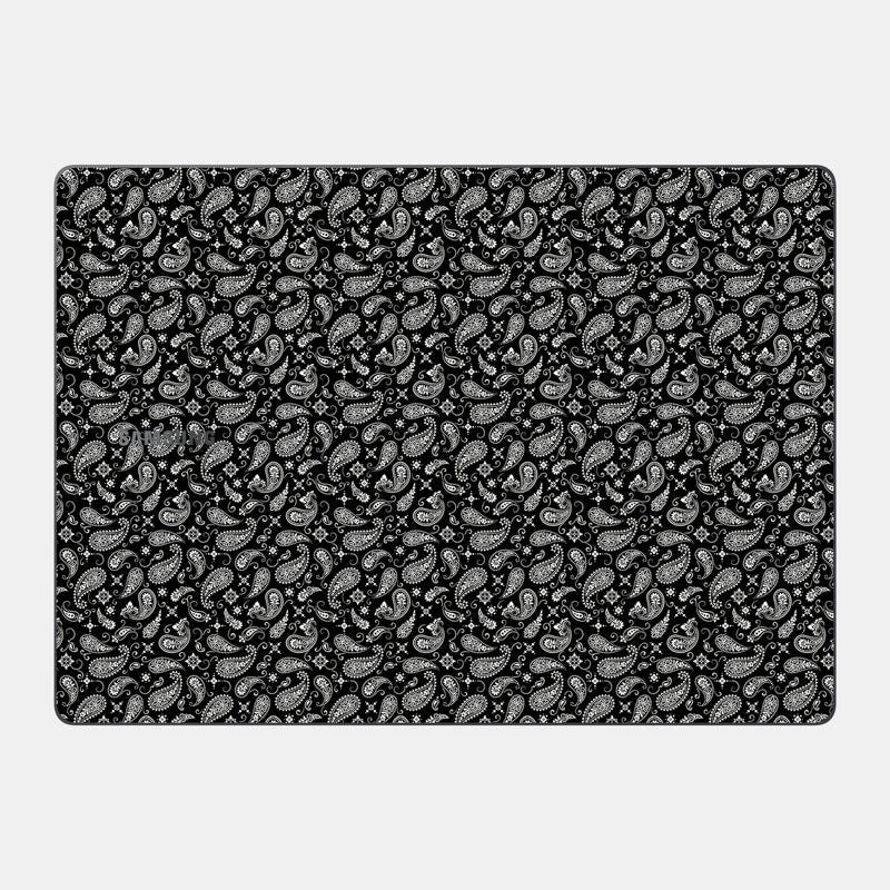 Black Paisley Essential